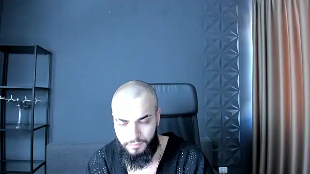 OscarWillss online show from May 28, 2026, 4:20 am