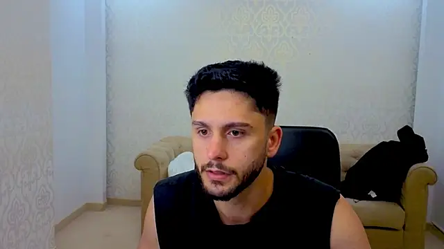 Snapshot of TroyWadee chatting on May 15, 2026, 5:05 am TroyWadee online show from May 15, 2026, 5:05 am