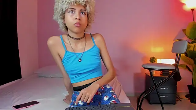 venus elfie online show from May 26, 2026, 3:32 pm