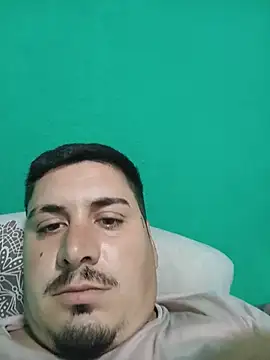 juaniglesias1977 online show from May 18, 2026, 6:07 am