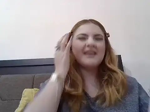Snapshot of sol_intimos chatting on May 8, 2026, 5:28 pm sol intimos online show from May 8, 2026, 5:28 pm
