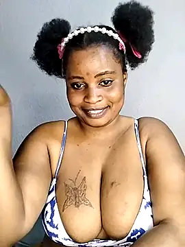 Snapshot of JuicyHoney_01 chatting on June 15, 2026, 7:57 pm JuicyHoney 01 online show from June 15, 2026, 7:57 pm