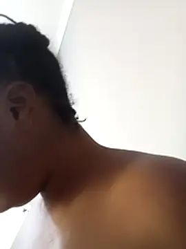 Snapshot of JuicyHoney_01 chatting on June 29, 2026, 10:15 am JuicyHoney 01 online show from June 29, 2026, 10:15 am