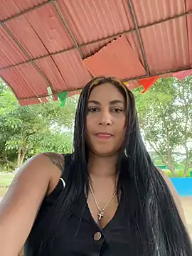 Snapshot of Malory_xx chatting on July 4, 2026, 10:47 pm Malory xx online show from July 4, 2026, 10:47 pm