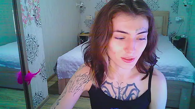 HarrisLola online show from May 17, 2026, 3:56 pm