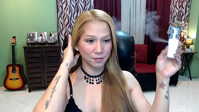 dreamgirlHILARY online show from November 15, 2025, 4:22 pm