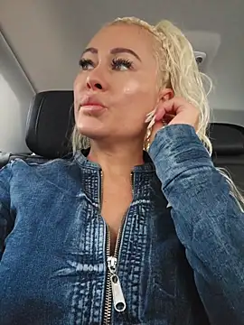 MILFBARBY online show from September 30, 2025, 7:14 am