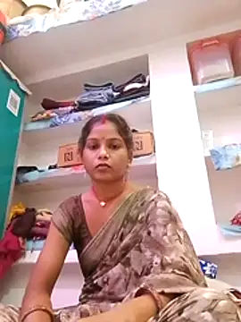 Snapshot of CHANDNi_700 chatting on June 1, 2026, 11:32 am CHANDNi 700 online show from June 1, 2026, 11:32 am