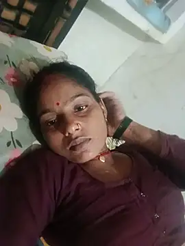 Snapshot of CHANDNi_700 chatting on August 3, 2026, 3:51 pm CHANDNi 700 online show from August 3, 2026, 3:51 pm