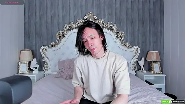 CalvinChapman online show from June 30, 2026, 3:06 am