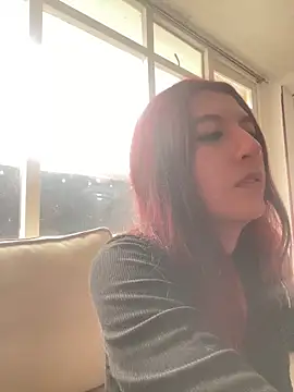 Snapshot of EveRave_Pink chatting on May 31, 2026, 8:20 pm EveRave Pink online show from May 31, 2026, 8:20 pm
