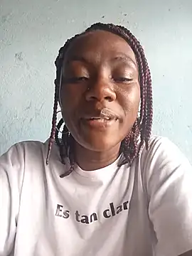 sandycollens  online show from June 14, 2026, 7:48 pm