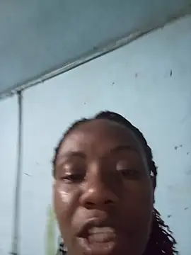 Snapshot of sandycollens_ chatting on June 2, 2026, 12:43 am sandycollens online show from June 2, 2026, 12:43 am