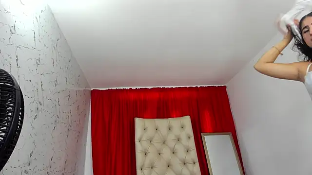 Snapshot of Jana_strawberry chatting on May 26, 2026, 2:48 pm Jana strawberry online show from May 26, 2026, 2:48 pm