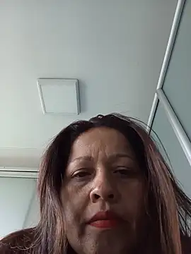 Snapshot of katialatimaecha chatting on June 2, 2026, 4:29 pm katialatimaecha online show from June 2, 2026, 4:29 pm