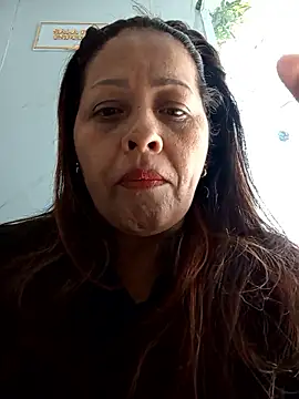 Snapshot of katialatimaecha chatting on June 3, 2026, 2:33 pm katialatimaecha online show from June 3, 2026, 2:33 pm