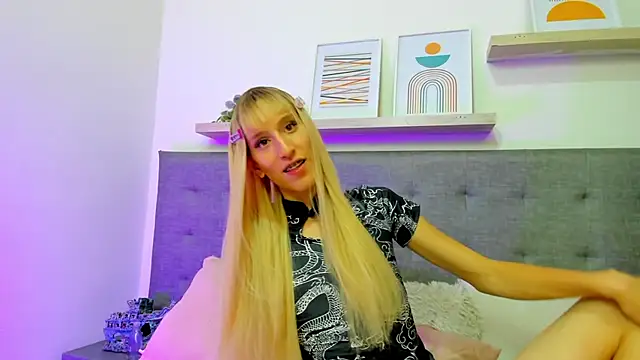 Snapshot of mimi_theblondie chatting on May 14, 2026, 5:26 am mimi theblondie online show from May 14, 2026, 5:26 am