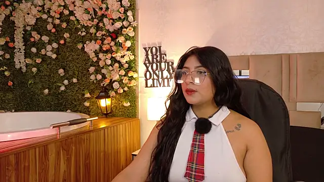 Snapshot of ariana_foxx_ chatting on July 13, 2026, 3:00 pm ariana foxx online show from July 13, 2026, 3:00 pm