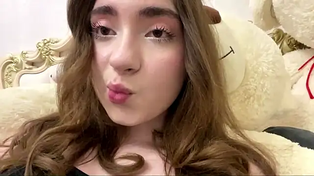 Snapshot of Rosie_Sweety chatting on May 17, 2026, 7:03 pm Rosie Sweety online show from May 17, 2026, 7:03 pm