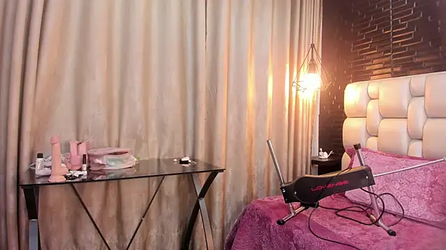 ViolettGracee online show from July 7, 2026, 6:47 am