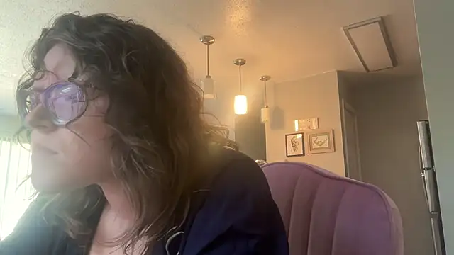 cozyqt94 online show from May 20, 2026, 7:22 pm