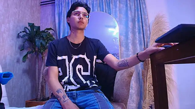 Snapshot of tian_sex chatting on June 1, 2026, 4:13 am tian sex online show from June 1, 2026, 4:13 am
