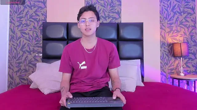 Snapshot of tian_sex chatting on May 15, 2026, 3:48 am tian sex online show from May 15, 2026, 3:48 am
