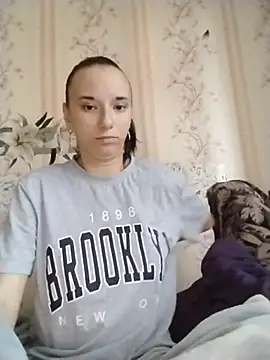 -VictoriaJohnson- online show from July 13, 2026, 3:39 am
