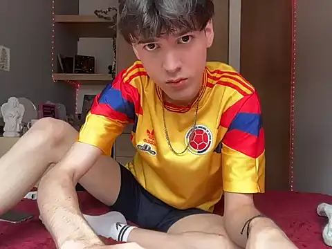 AngelRyes online show from May 24, 2026, 6:41 pm