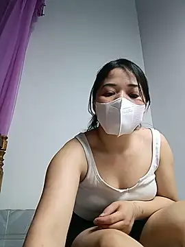Snapshot of Sweet_pussy999 chatting on May 19, 2026, 1:29 pm Sweet pussy999 online show from May 19, 2026, 1:29 pm