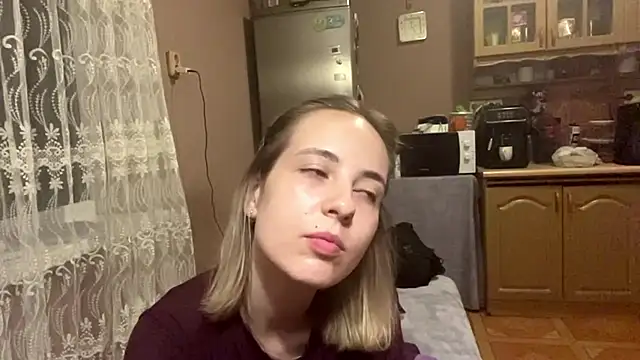 Snapshot of DaphneAmor chatting on May 12, 2026, 8:26 pm DaphneAmor online show from May 12, 2026, 8:26 pm