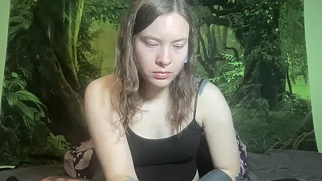 mo0ngoddess online show from February 20, 2026, 6:19 am