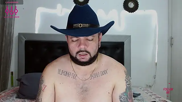 Snapshot of perverseveteranmanxxx chatting on October 12, 2025, 12:34 am perverseveteranmanxxx online show from October 12, 2025, 12:34 am