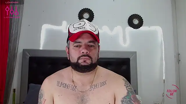 Snapshot of perverseveteranmanxxx chatting on October 15, 2025, 9:12 pm perverseveteranmanxxx online show from October 15, 2025, 9:12 pm