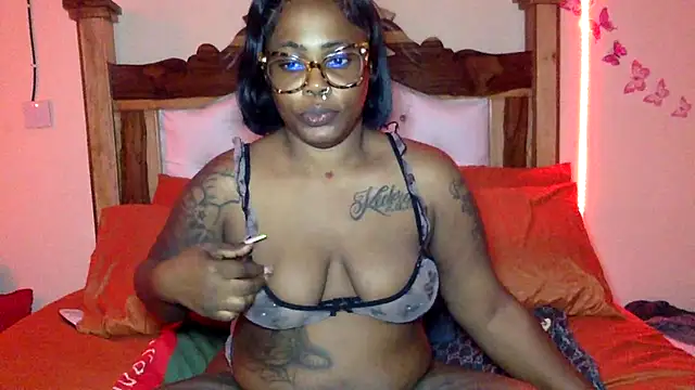 creamyamber online show from March 18, 2026, 1:35 pm