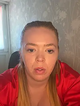 Heyitskaylaxo online show from May 14, 2026, 10:12 am