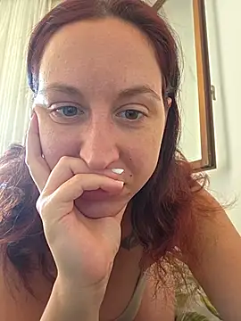Nicolevellori online show from June 7, 2026, 8:08 am