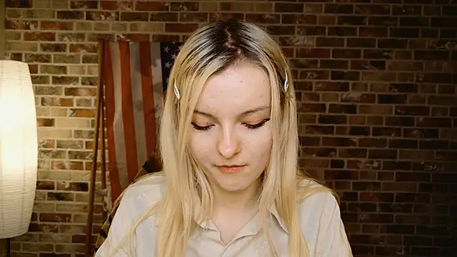 Snapshot of Angela_Bunny chatting on May 27, 2026, 9:16 am Angela Bunny online show from May 27, 2026, 9:16 am