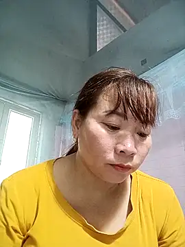 Snapshot of Cumhots111 chatting on May 29, 2026, 2:28 am Cumhots111 online show from May 29, 2026, 2:28 am