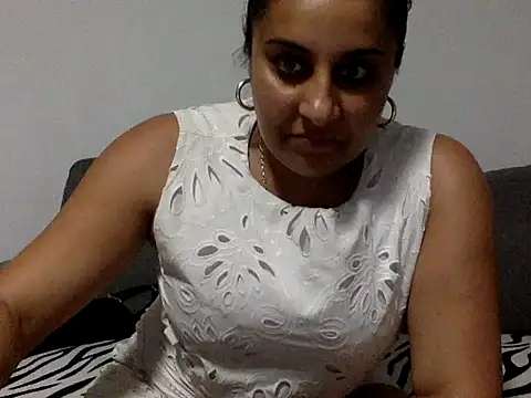 Antoniasweet online show from May 31, 2026, 6:42 pm