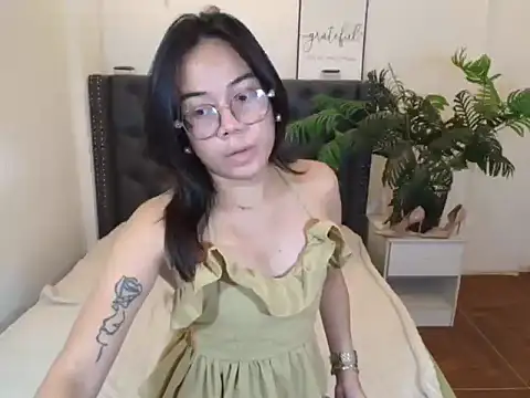 Snapshot of Urbabydollxxx chatting on May 25, 2026, 5:29 am Urbabydollxxx online show from May 25, 2026, 5:29 am