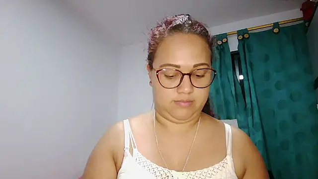Snapshot of saramichell445734 chatting on May 23, 2026, 2:21 am saramichell445734 online show from May 23, 2026, 2:21 am