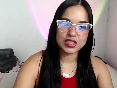 Adaraa garcia03 online show from May 28, 2026, 2:23 pm