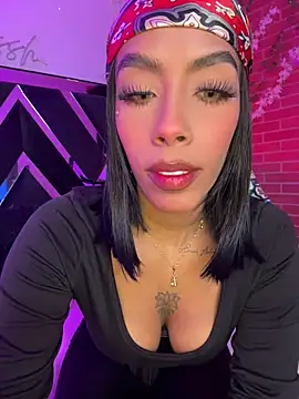 FiorellaBossh  online show from May 31, 2026, 7:36 pm