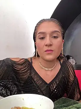 IsabelleMilan online show from June 29, 2026, 8:41 pm