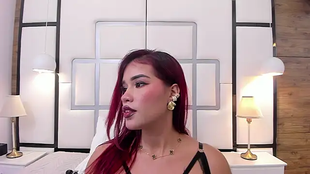 Snapshot of KaseyRosse chatting on July 14, 2026, 2:05 am KaseyRosse online show from July 14, 2026, 2:05 am