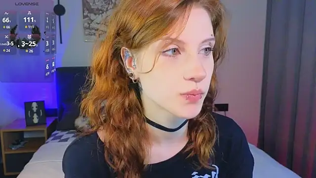 Snapshot of vampi_queen chatting on June 20, 2026, 6:02 pm vampi queen online show from June 20, 2026, 6:02 pm