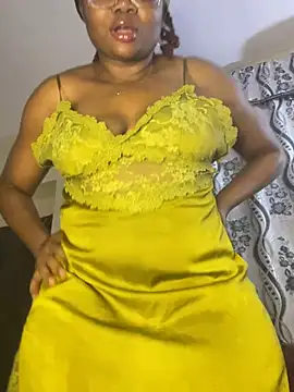 Snapshot of Creamyyystar chatting on July 9, 2026, 11:15 pm Creamyyystar online show from July 9, 2026, 11:15 pm