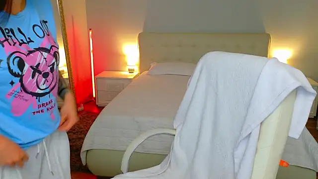 BabyyGirll  online show from May 29, 2026, 3:34 am