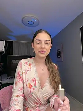 Snapshot of ScarletColesX chatting on May 26, 2026, 9:13 pm ScarletColesX online show from May 26, 2026, 9:13 pm